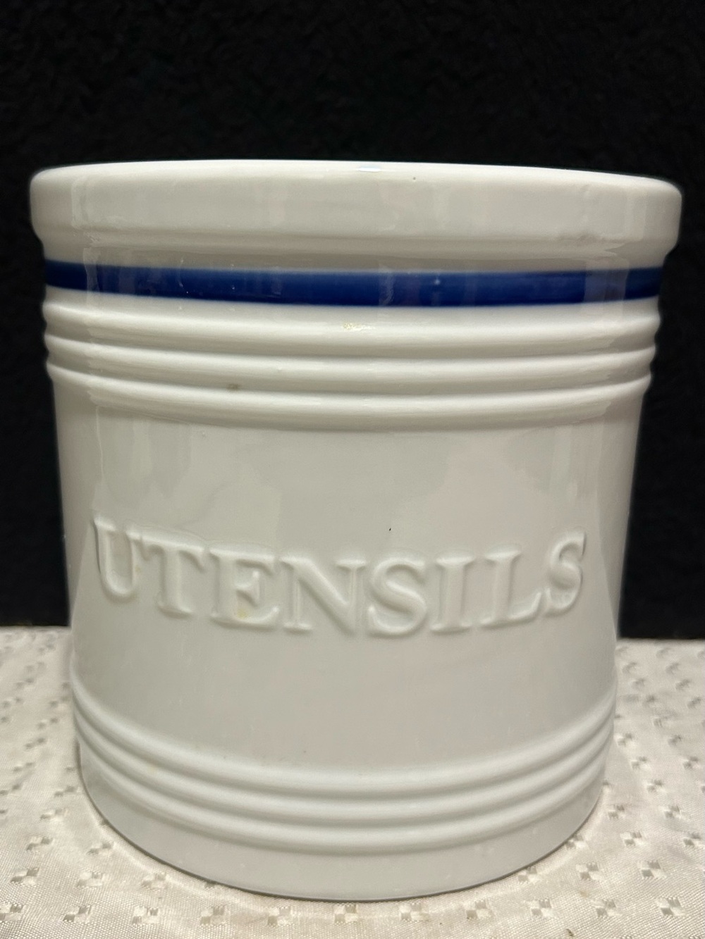 Fitz & Floyd Everday White 6" Porcelain Utensil Crock w/ Cobalt Blue Stripe
